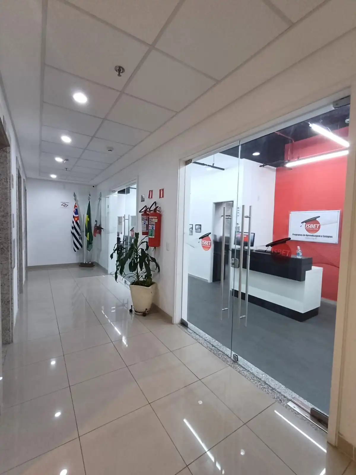 Hall-de-entrada-ISBET-São-paulo