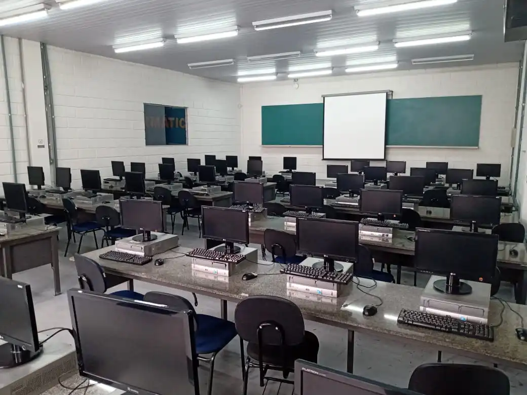Sala de Inclusão Digital - ISBET Campinas/SP