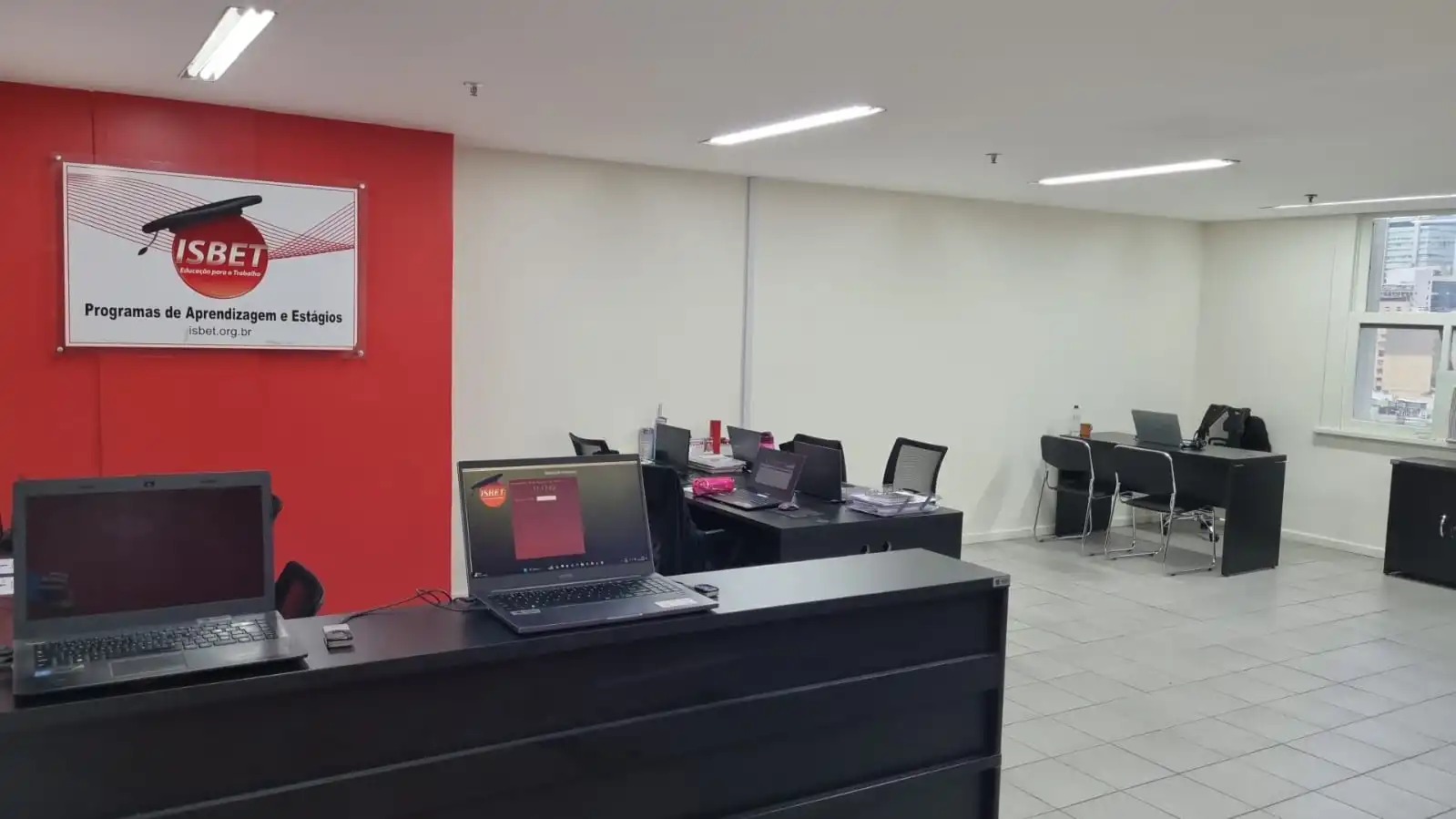 Recepção-Unidade-Estadual-ISBET-Rio-de-Janeiro-Contratar-Estagiário-e-Jovem-Aprendiz-RJ
